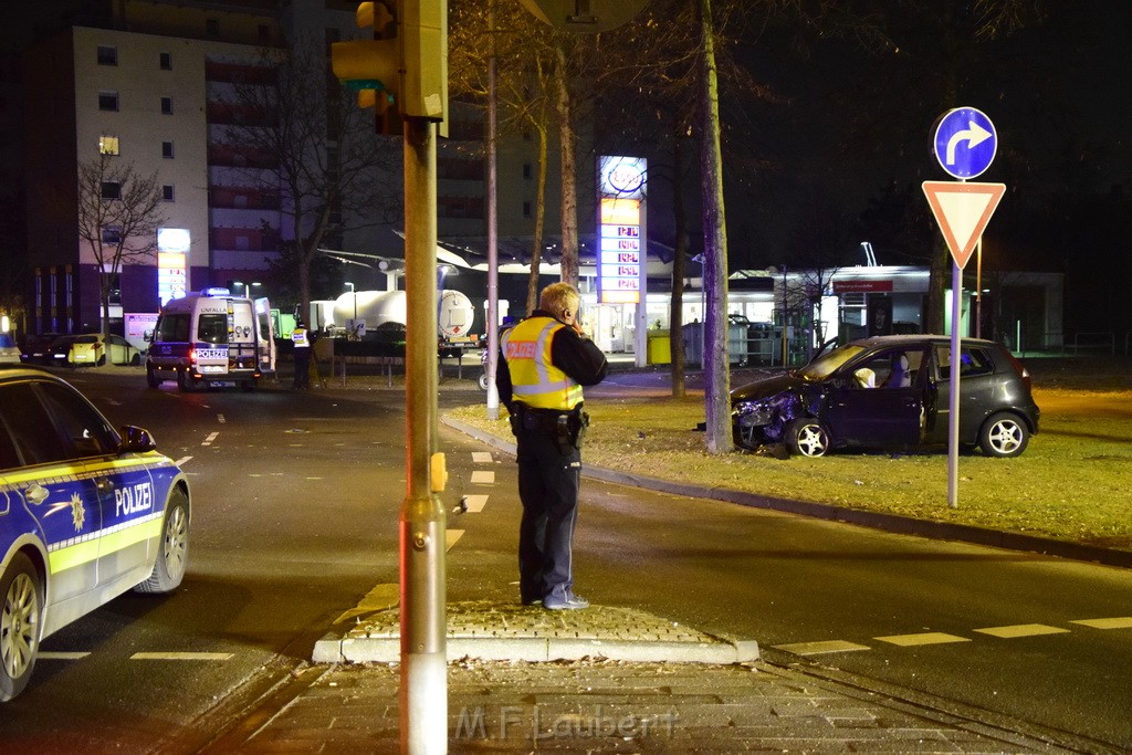 VU PKW Baum Koeln Deutz Deutz Kalkerstr P40.JPG - Miklos Laubert